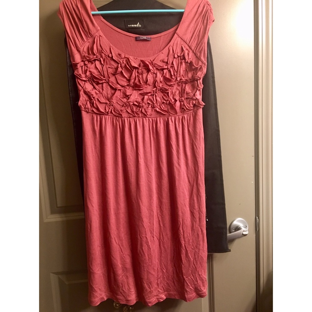 Medium size short dress from CODE